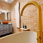 Salamandra Pearl كوشتيليسكا