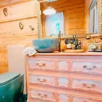 Salamandra Pearl * كوشتيليسكا